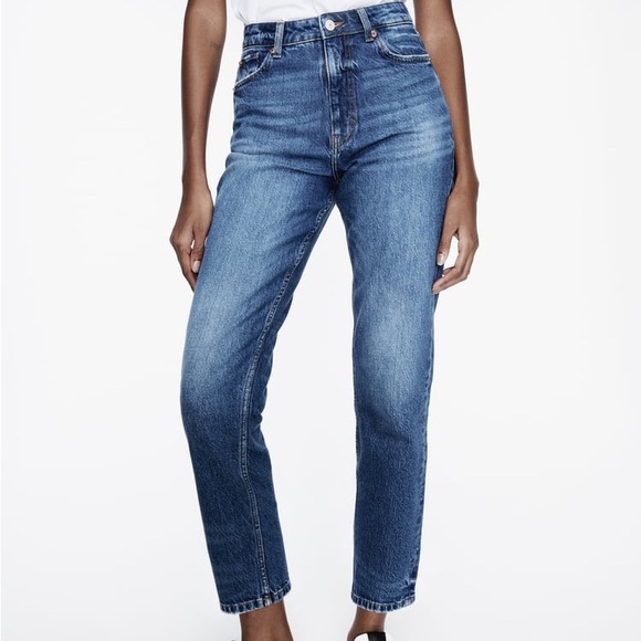 Mom Fit Straight Leg Jeans with High Waist - Picture 2 of 6